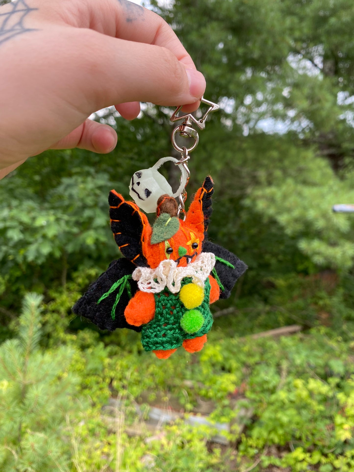 TRICK-OR-TREAT POCKET CLOWN CLIP (jack-o-lantern black)