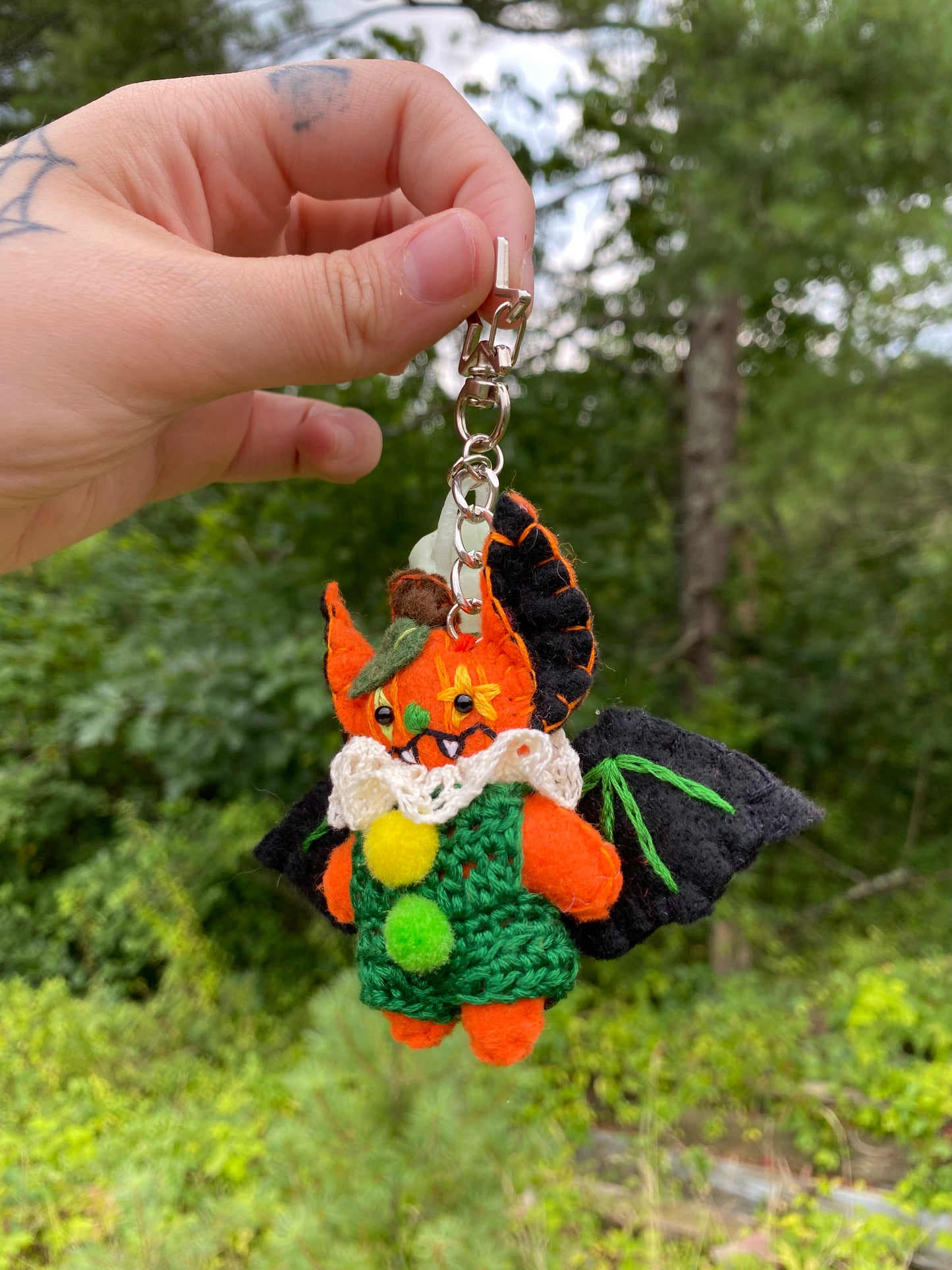TRICK-OR-TREAT POCKET CLOWN CLIP (jack-o-lantern black)