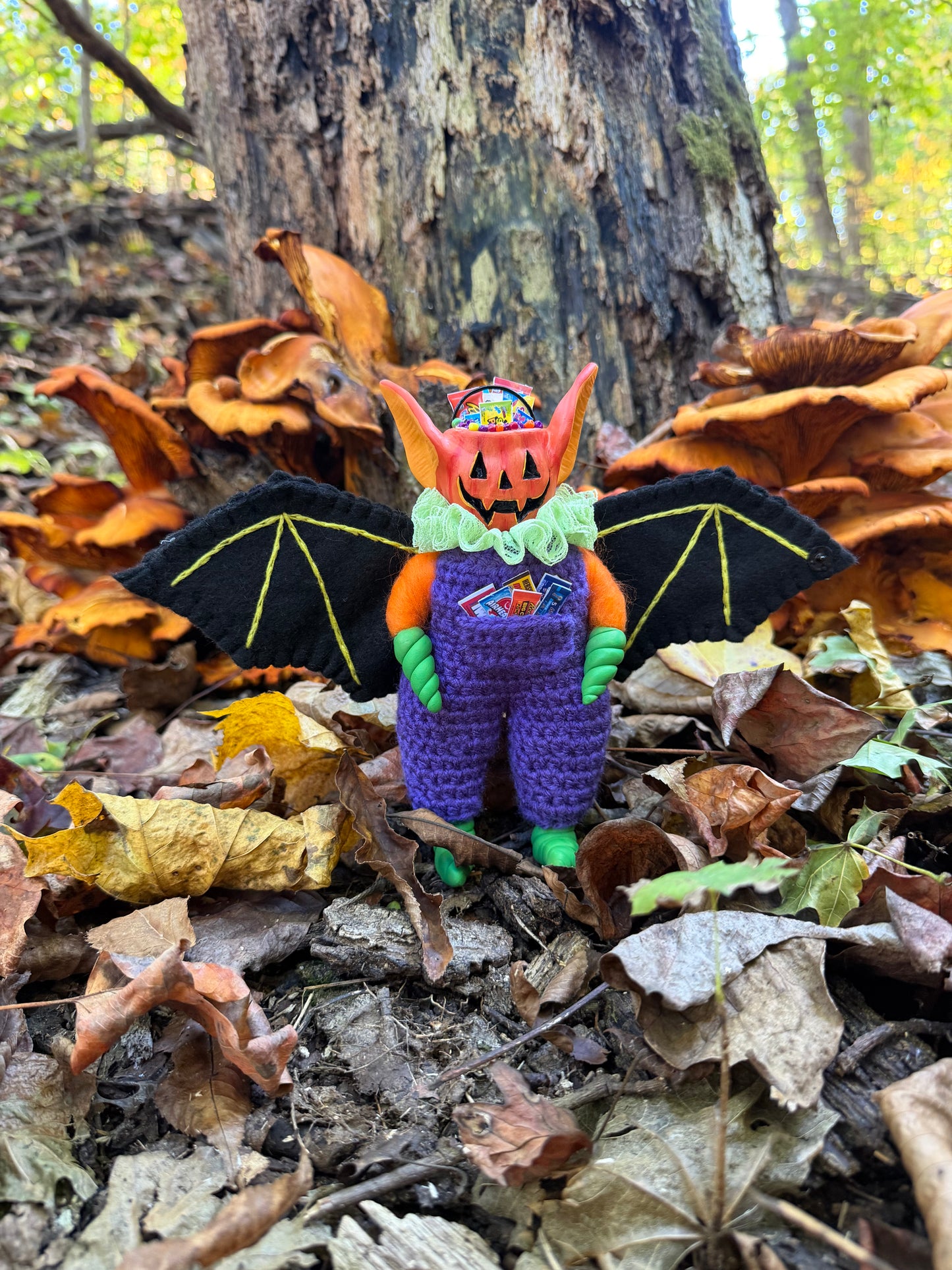 JACK-O-LANTERN CANDY BUCKET BAT ART DOLL