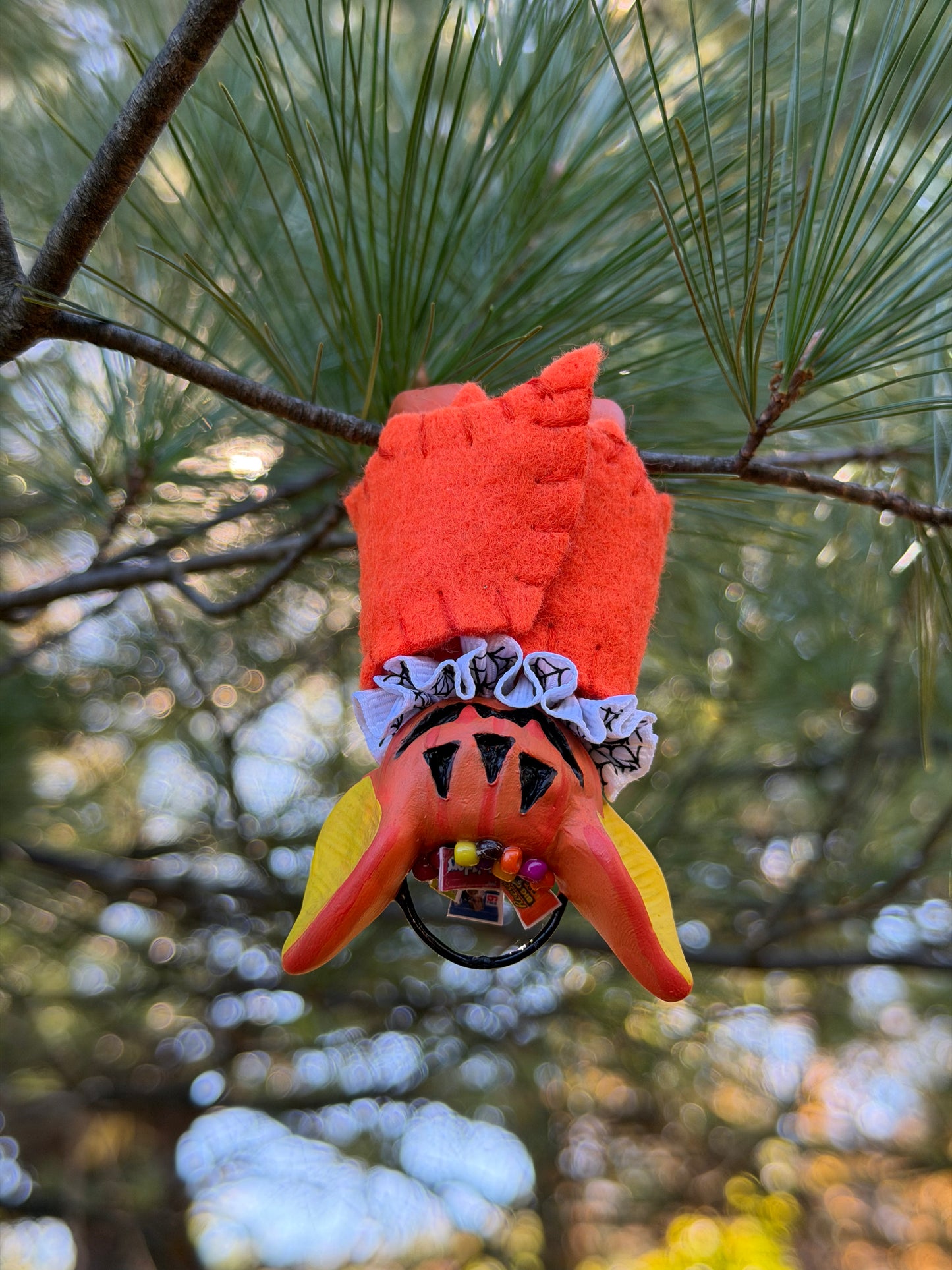 CANDY BUCKET HANGING BAT (orange/yellow)