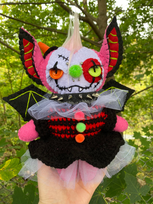 XL PUNK CLOWN BAT PLUSH (pink)