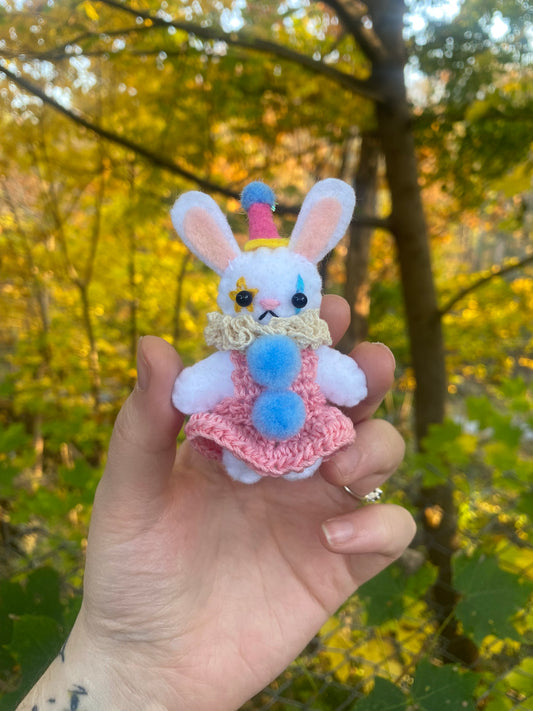 POCKET CLOWN-BUNNY