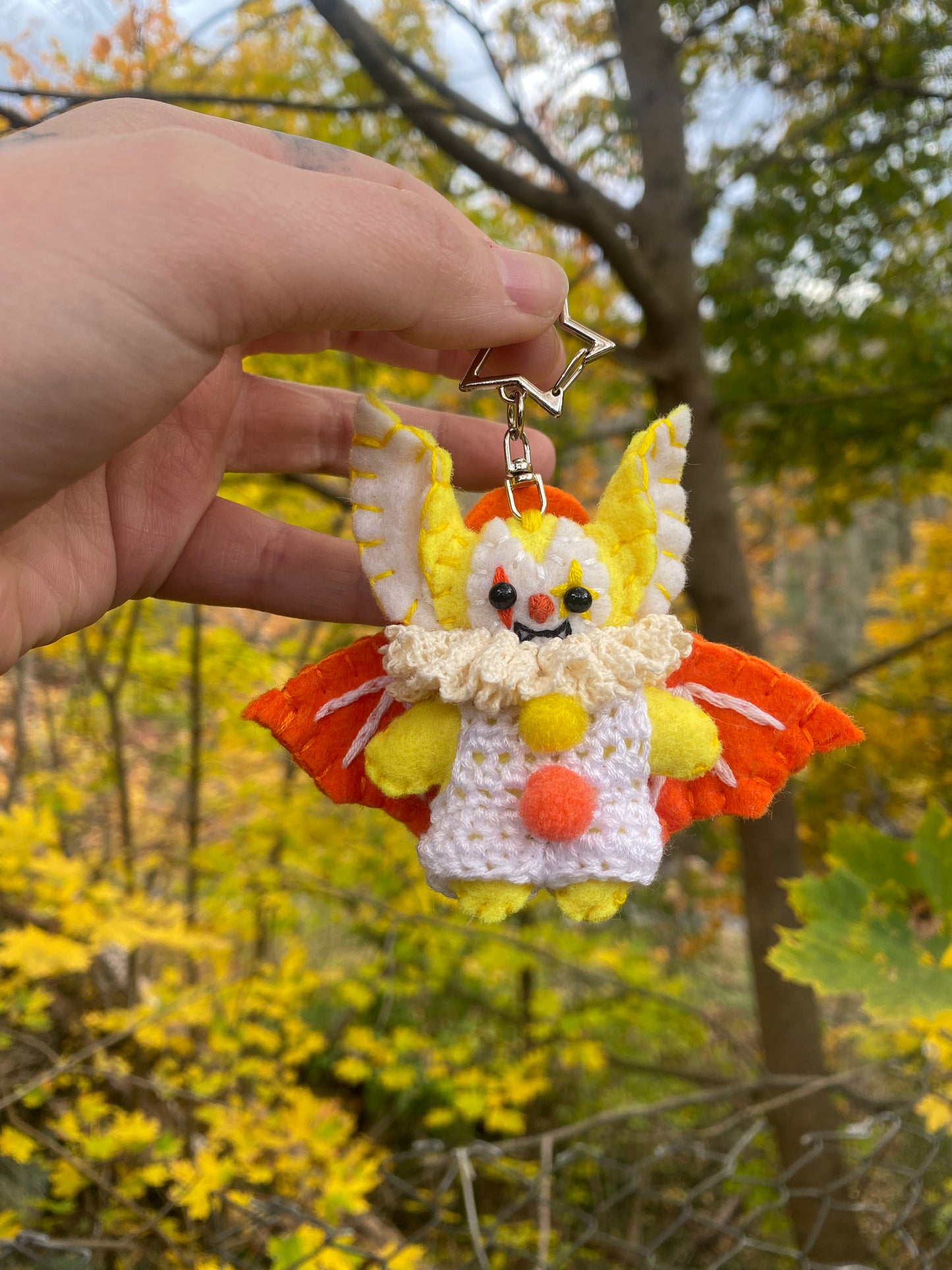 BAT POCKET CLOWN CLIP (yellow)