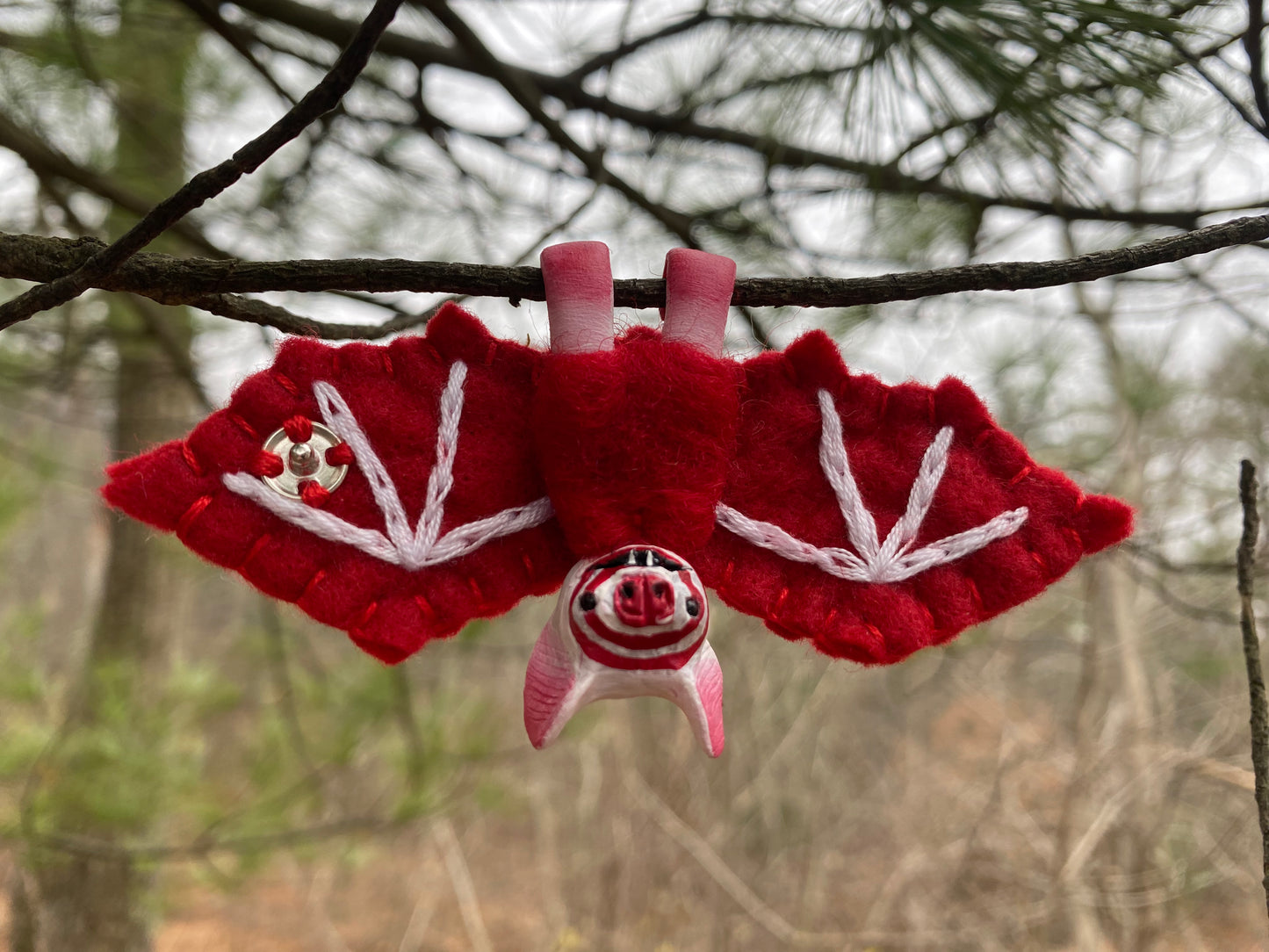 MINI HANGING BAT (peppermint swirl)