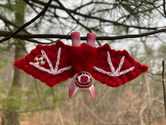 MINI HANGING BAT (peppermint swirl)