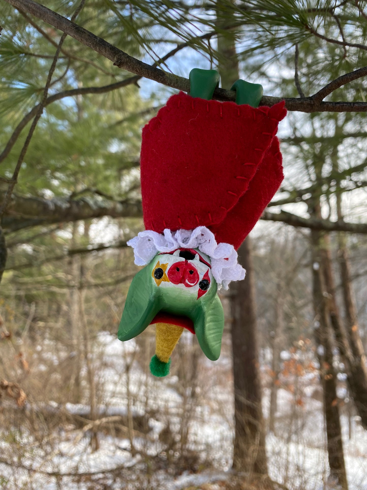 LARGE HANGING BAT (green/red)