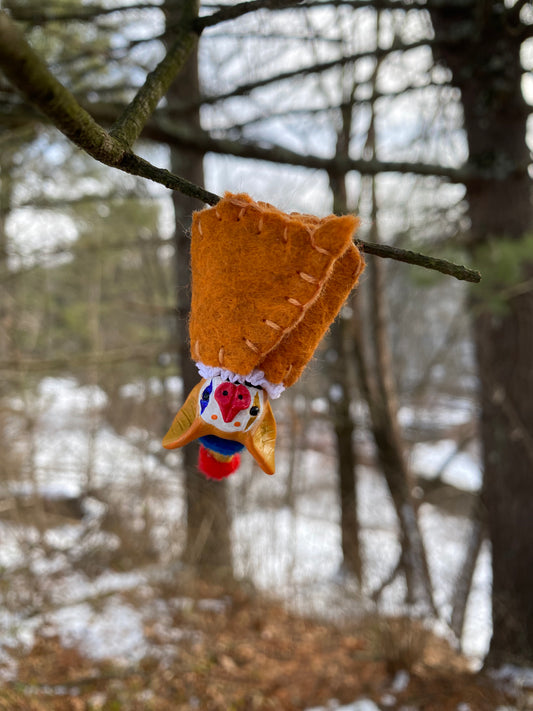 MINI HANGING BAT (orange)