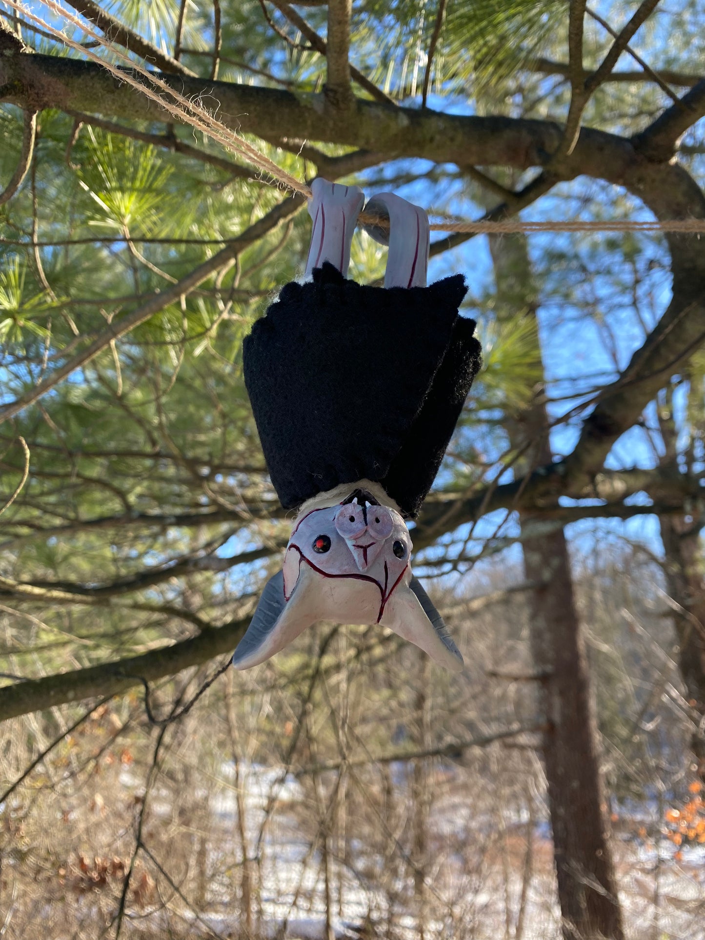 LARGE CREATURE HANGING BAT