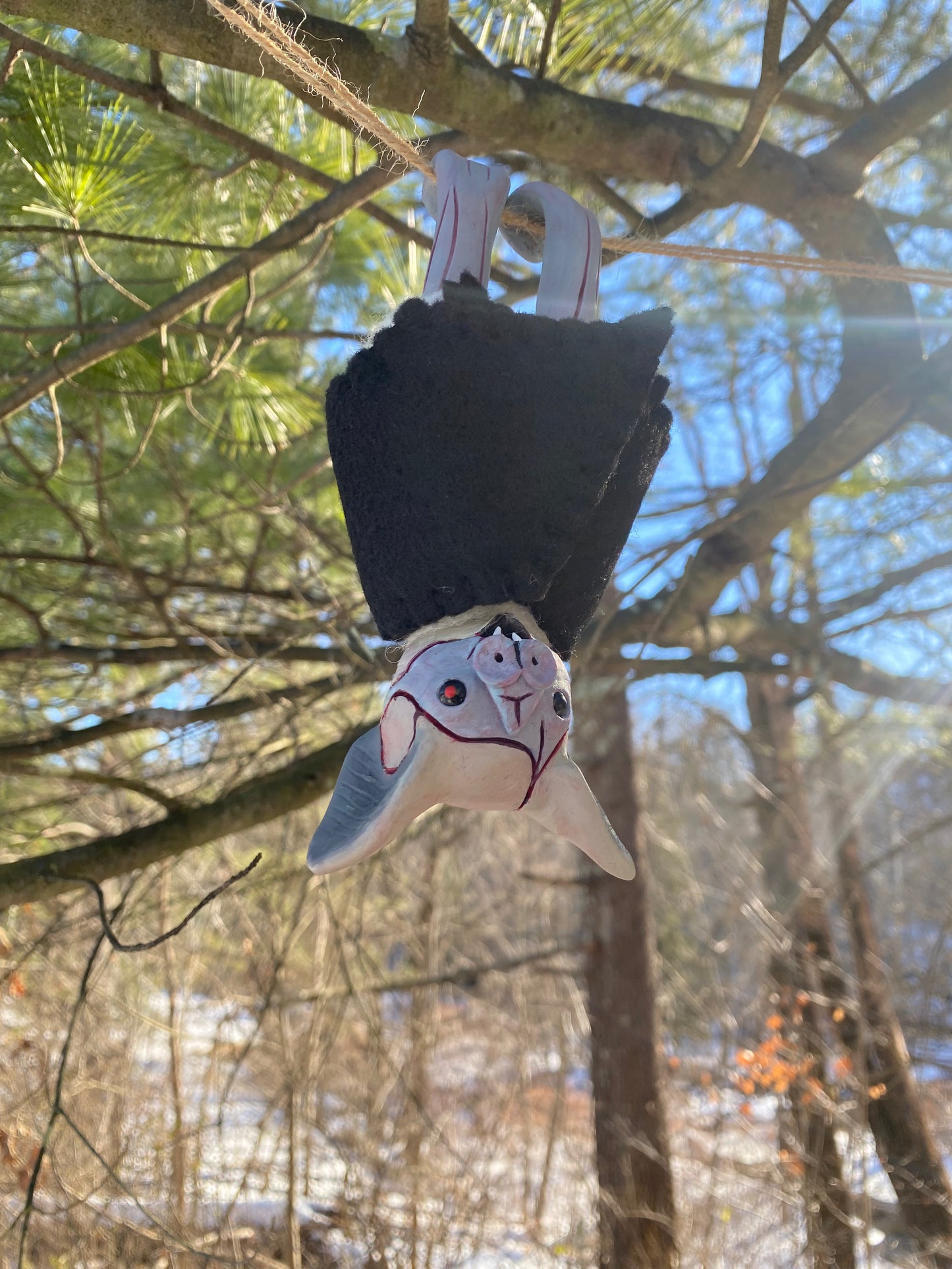 LARGE CREATURE HANGING BAT