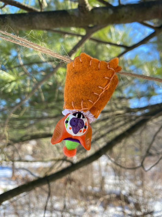 MINI HANGING BAT (orange)
