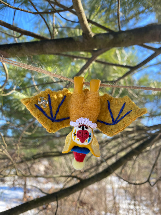MINI HANGING BAT (yellow)