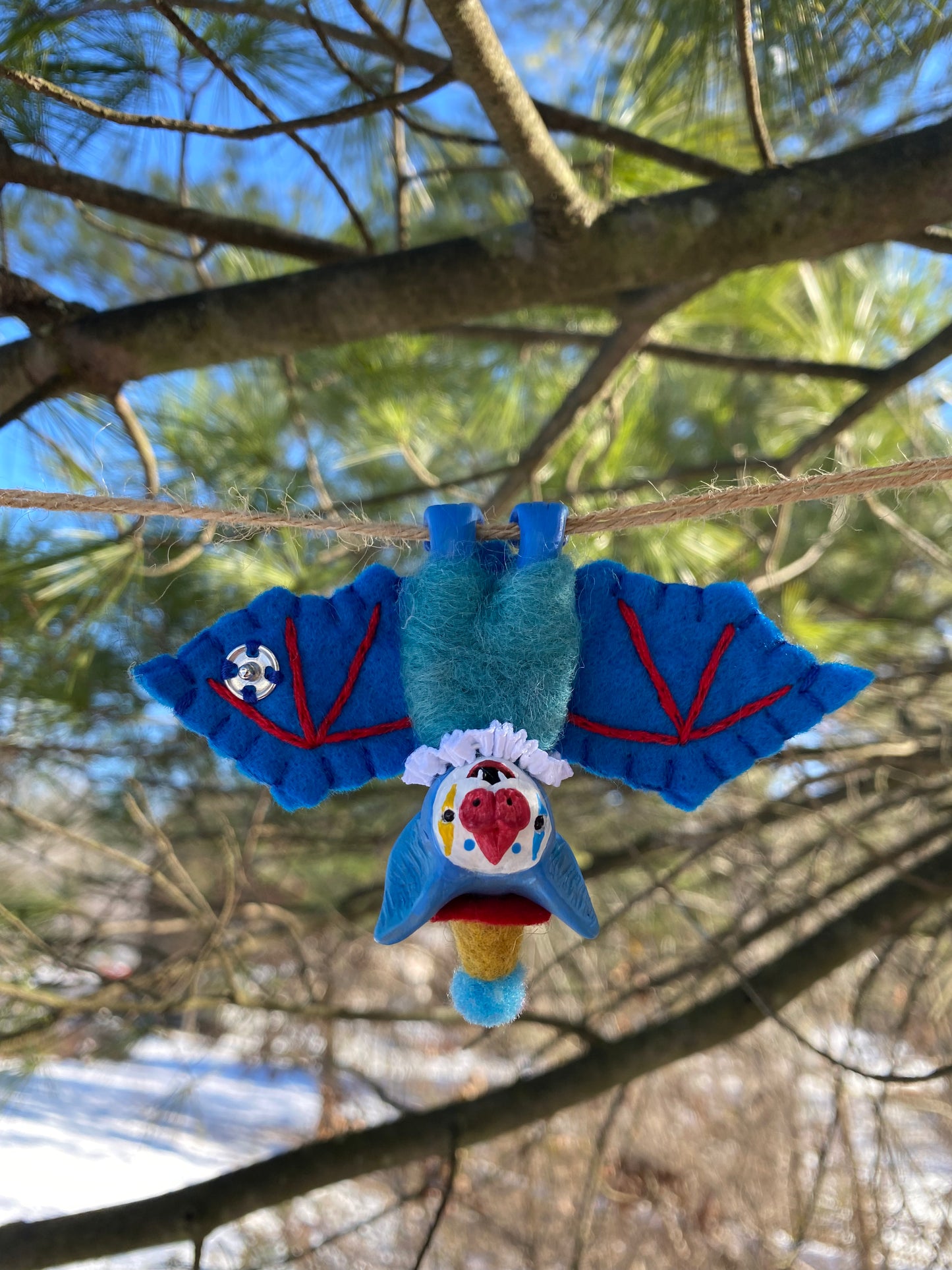 MINI HANGING BAT (blue)