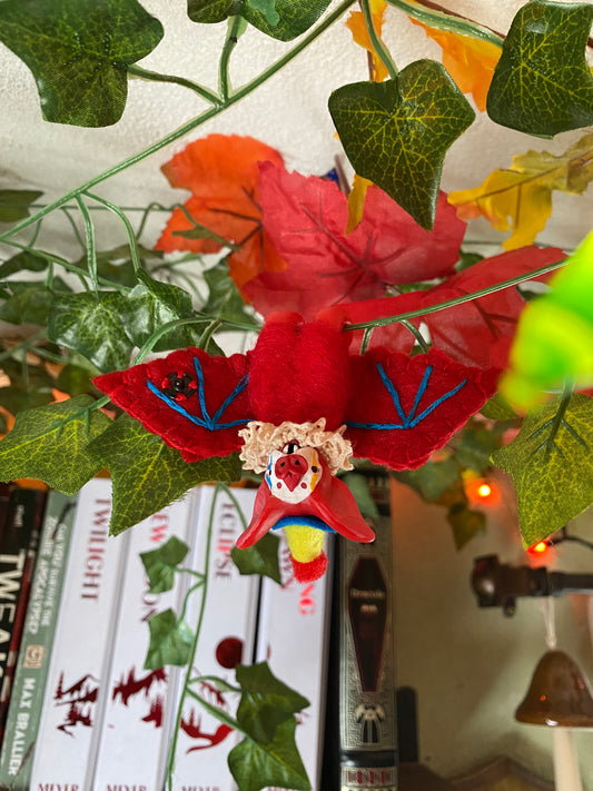 MINI HANGING BAT (red)