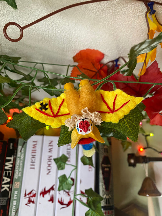 MINI HANGING BAT (yellow)