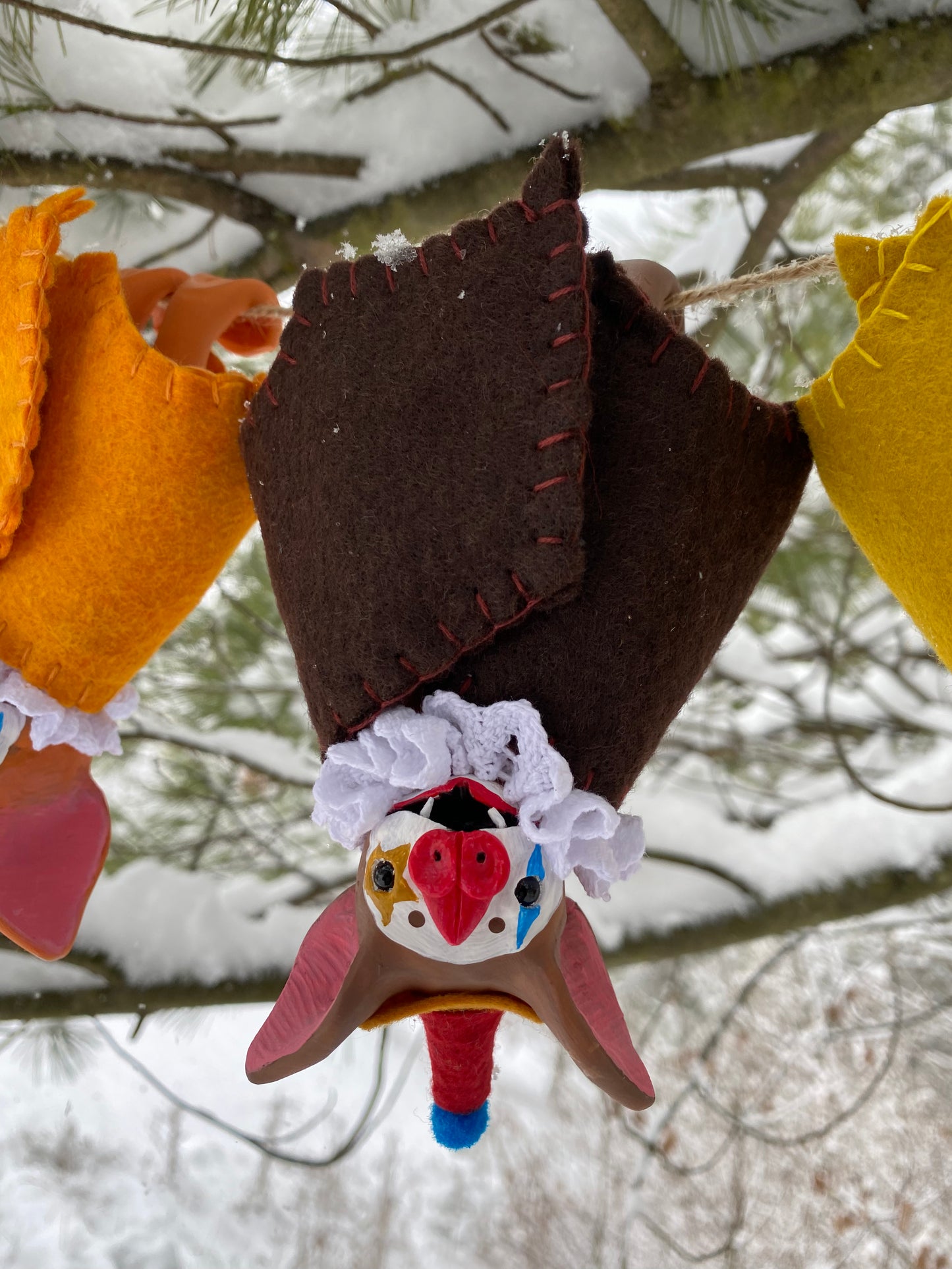 LARGE HANGING BAT (brown)