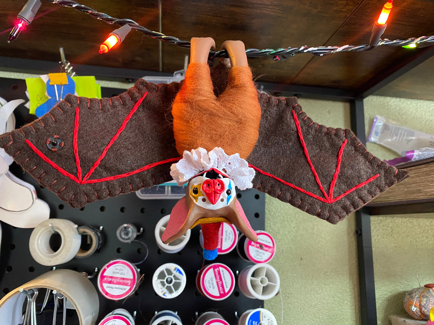 LARGE HANGING BAT (brown)