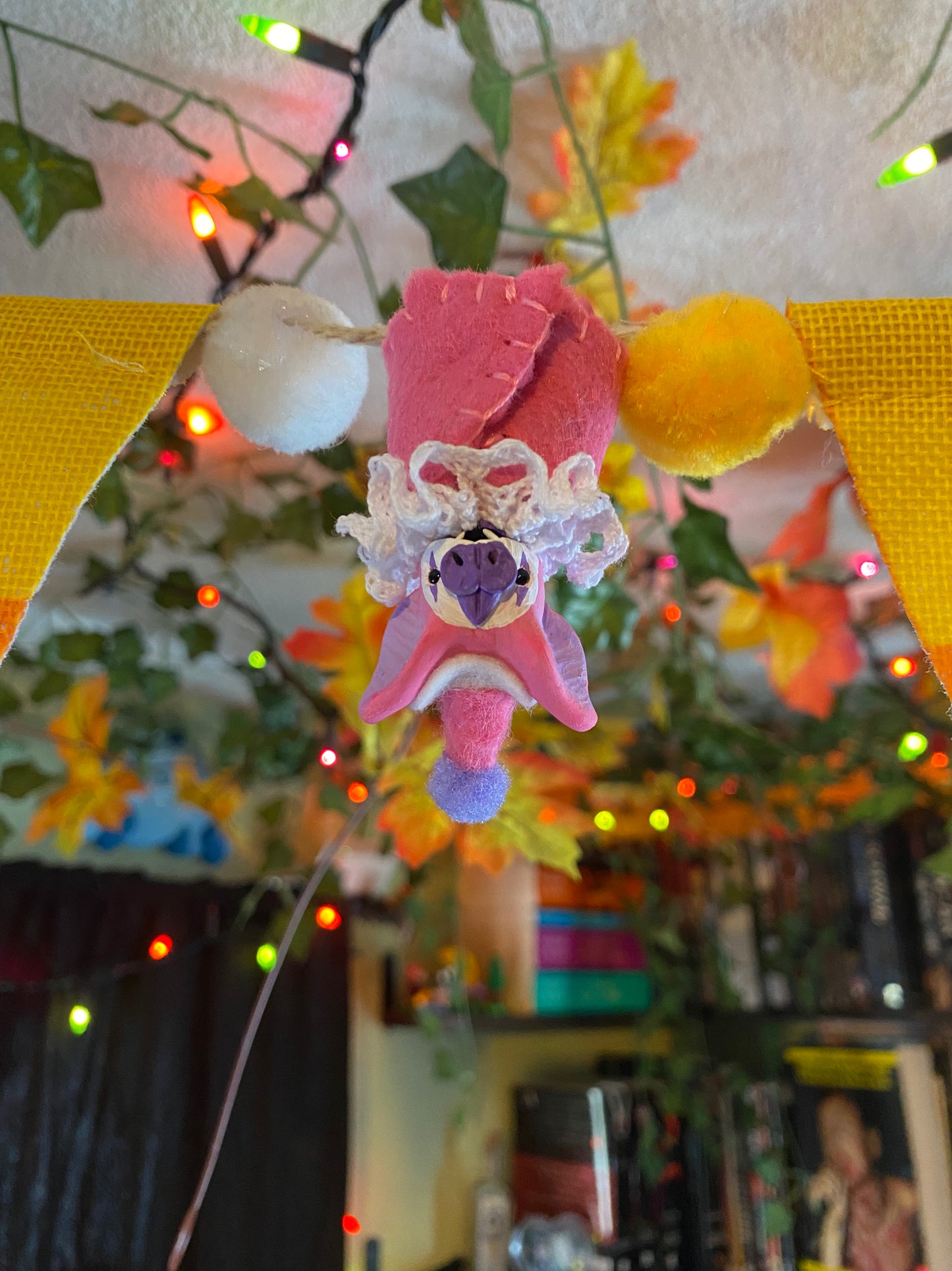 MINI HANGING BAT (pink/purple)