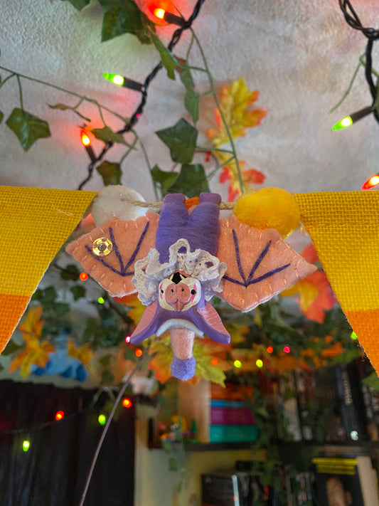 MINI HANGING BAT (purple/pink)
