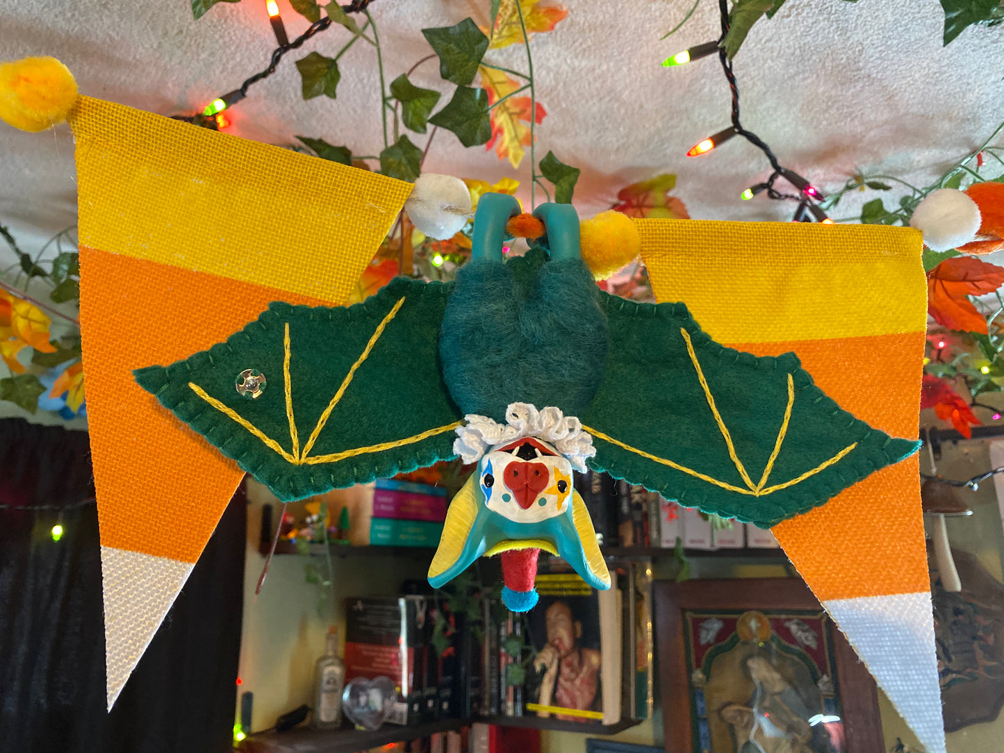 LARGE HANGING BAT (green)