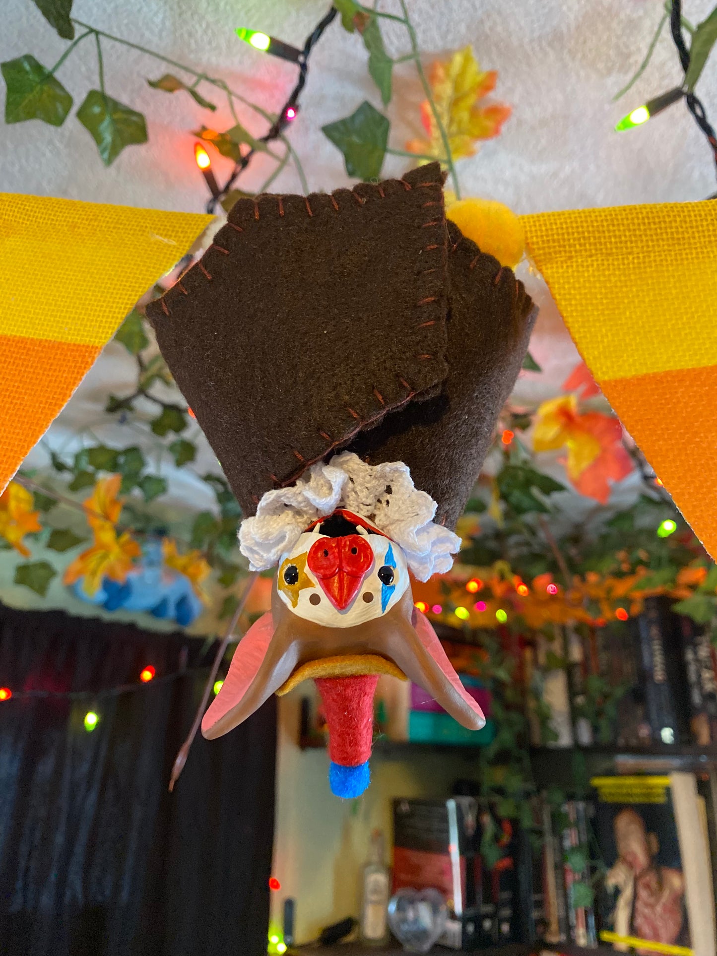 LARGE HANGING BAT (brown)