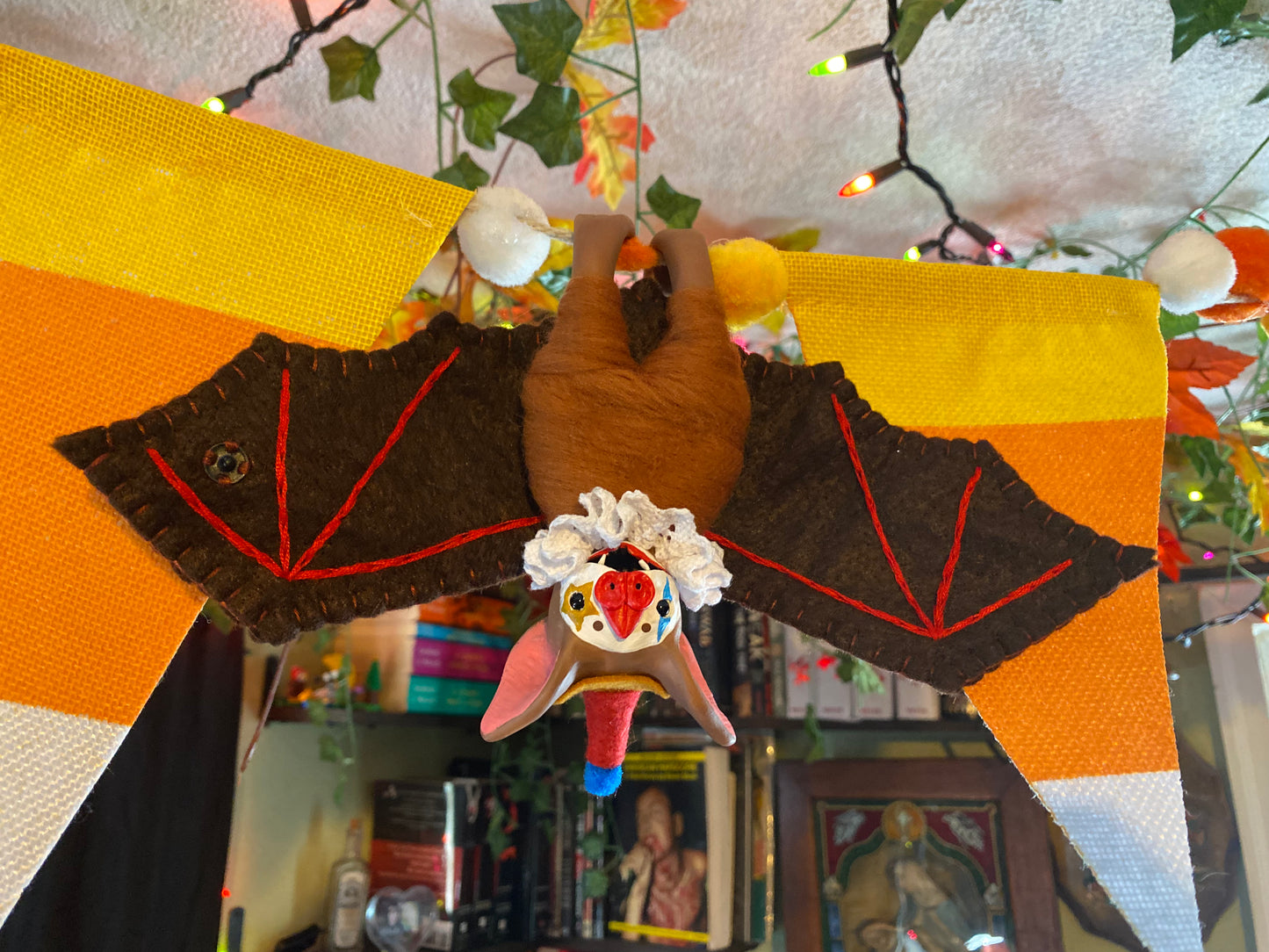 LARGE HANGING BAT (brown)