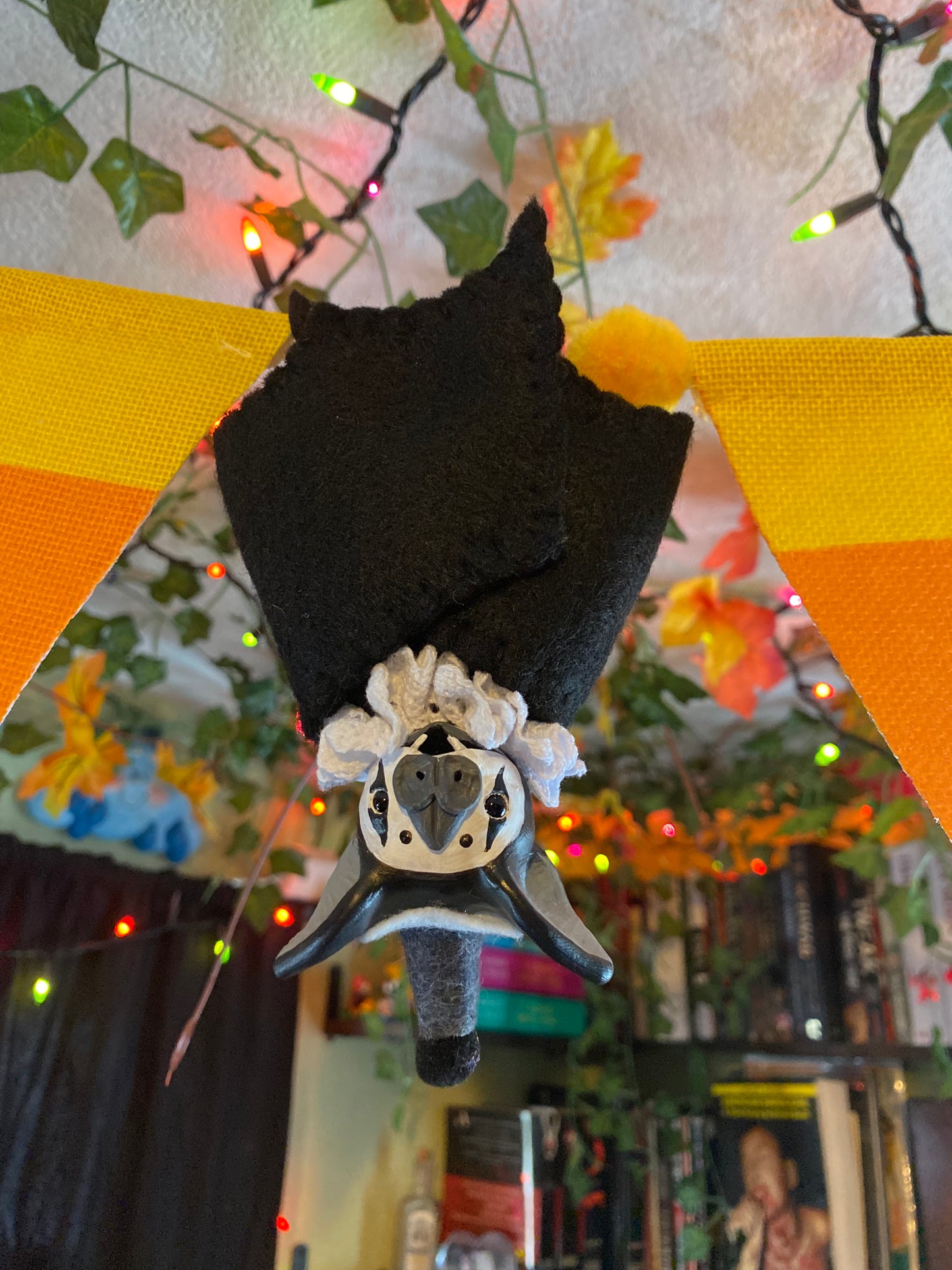 LARGE HANGING BAT (black)