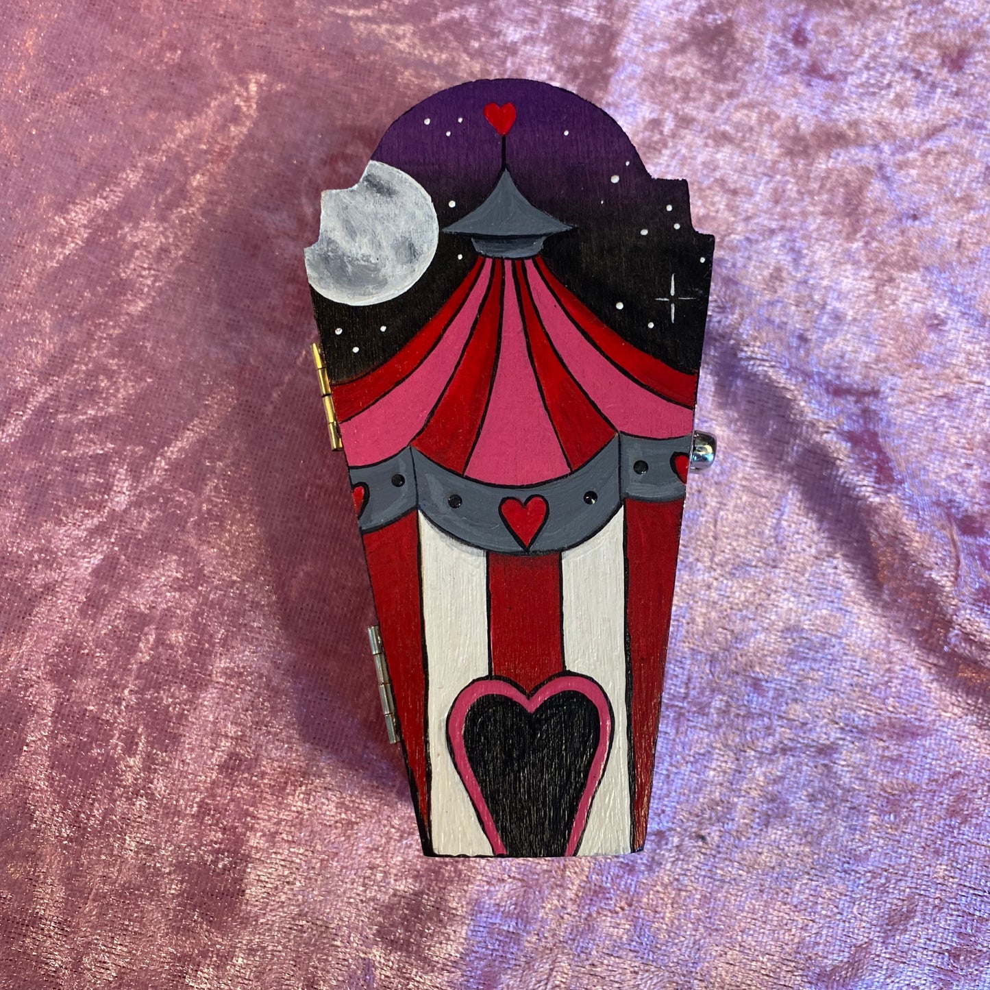VALENTINE CIRCUS COFFIN TRINKET BOX (pink/red/white)