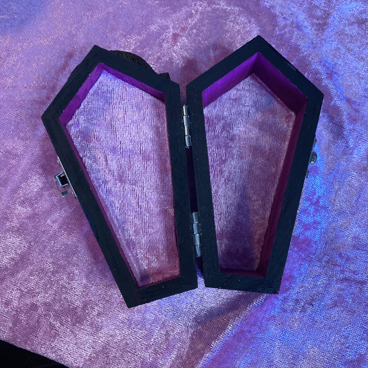 VALENTINE CIRCUS COFFIN TRINKET BOX (pink/red/purple/black)