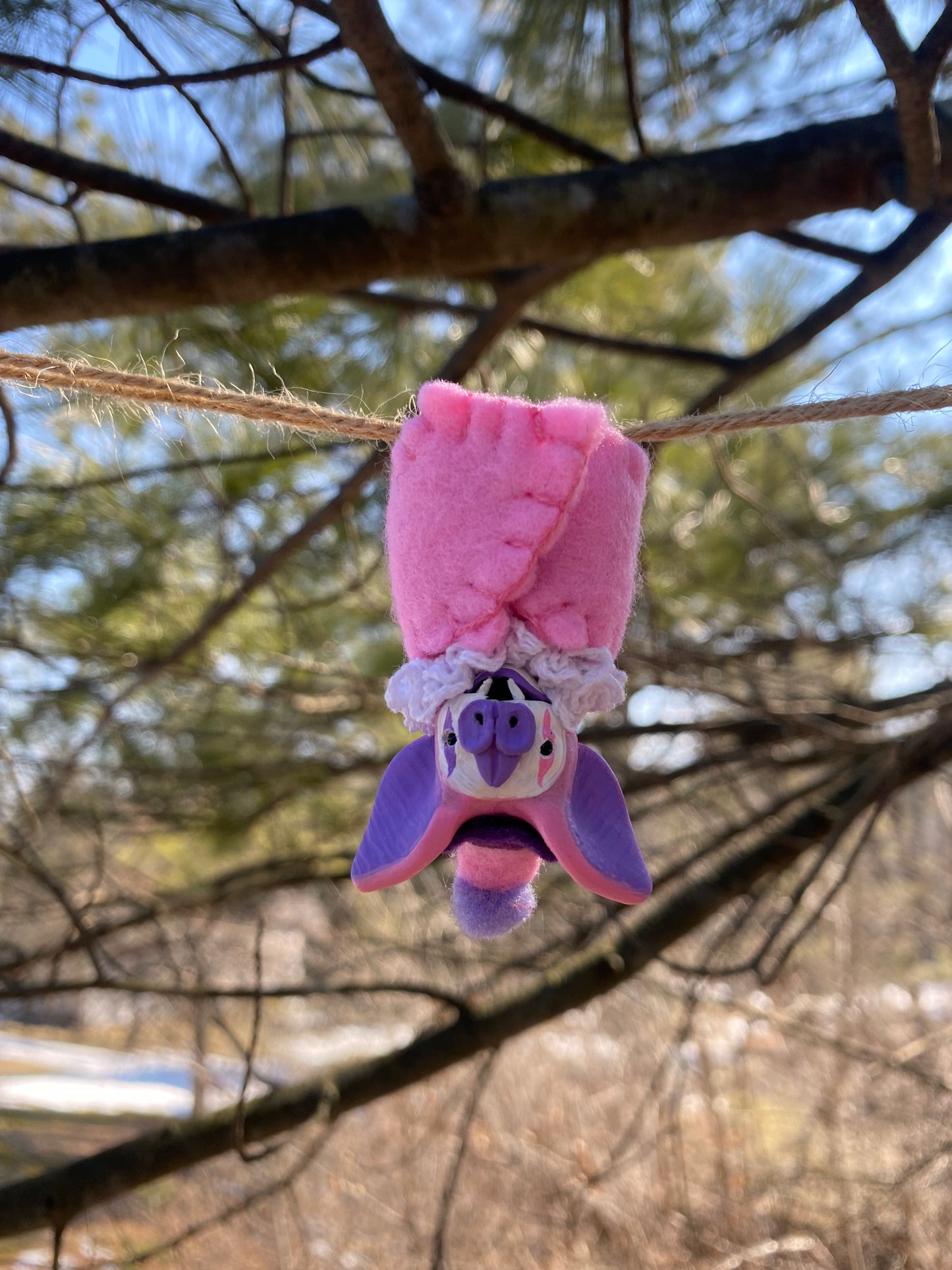 MINI HANGING BAT (pink)