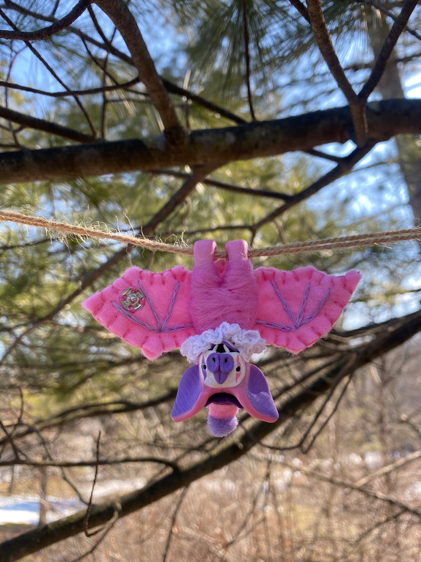 MINI HANGING BAT (pink)