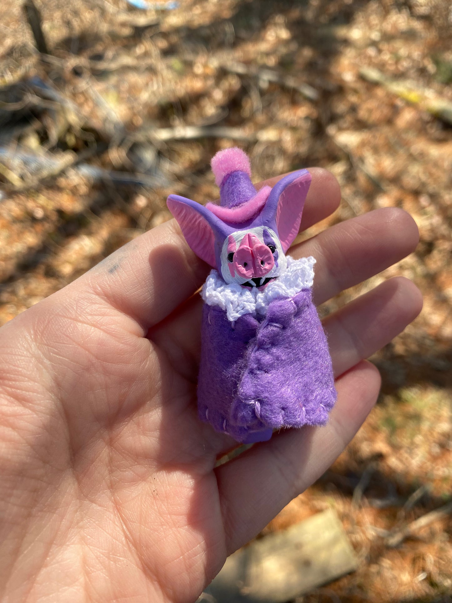 MINI HANGING BAT (lavender)