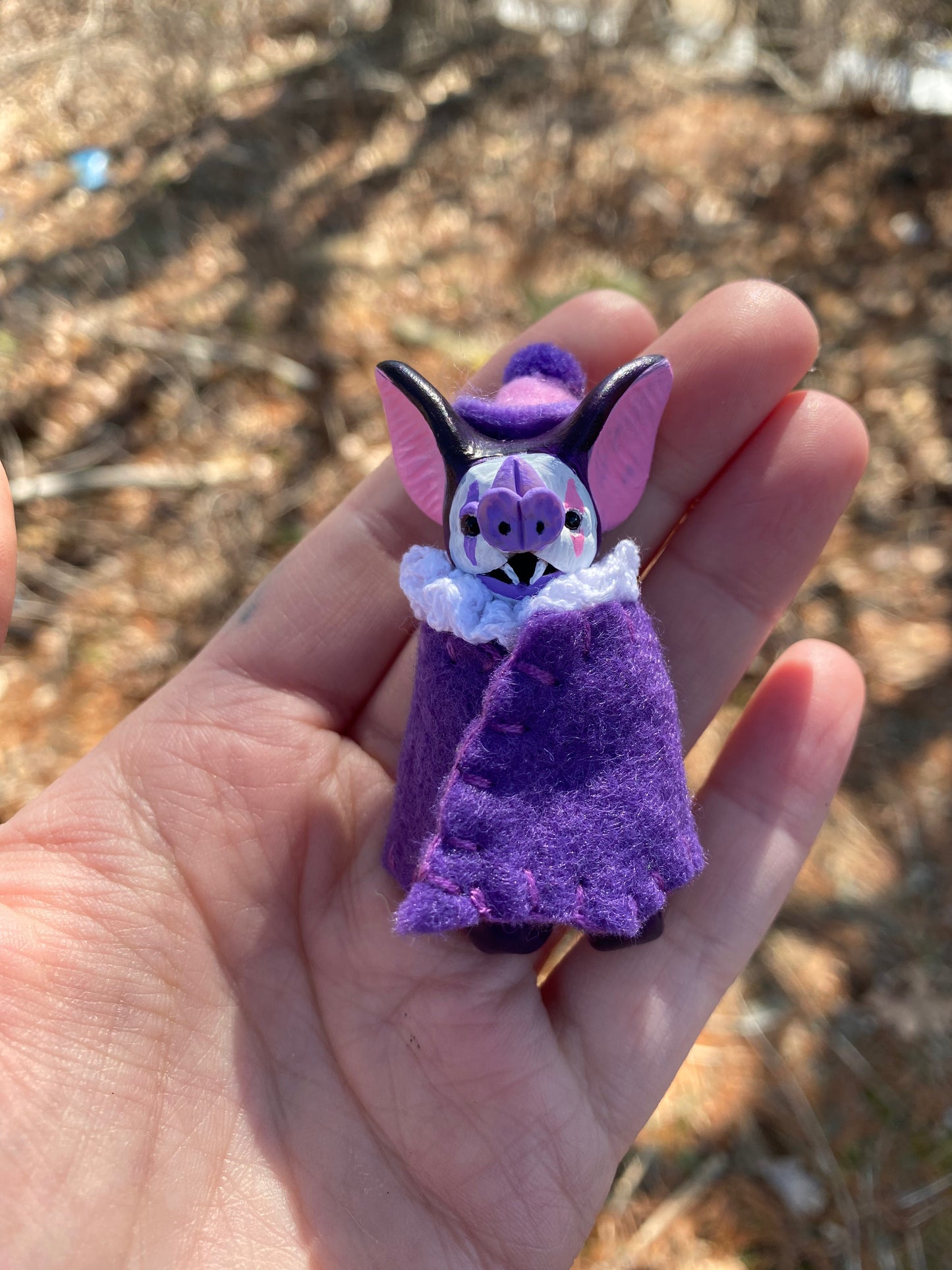 MINI HANGING BAT (purple)